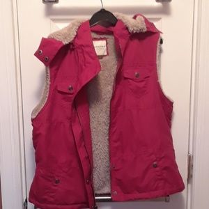 Sonoma red zippered vest